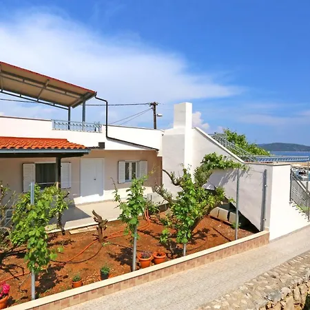 By The Sea Apartment