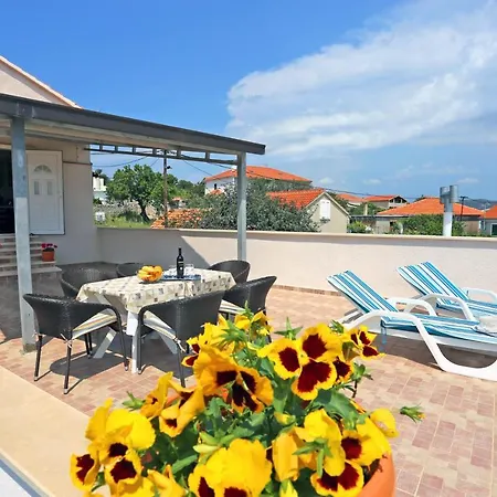 Apartment By The Sea