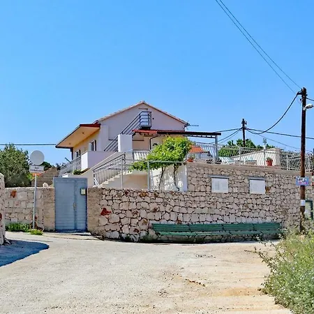 By The Sea Apartment *